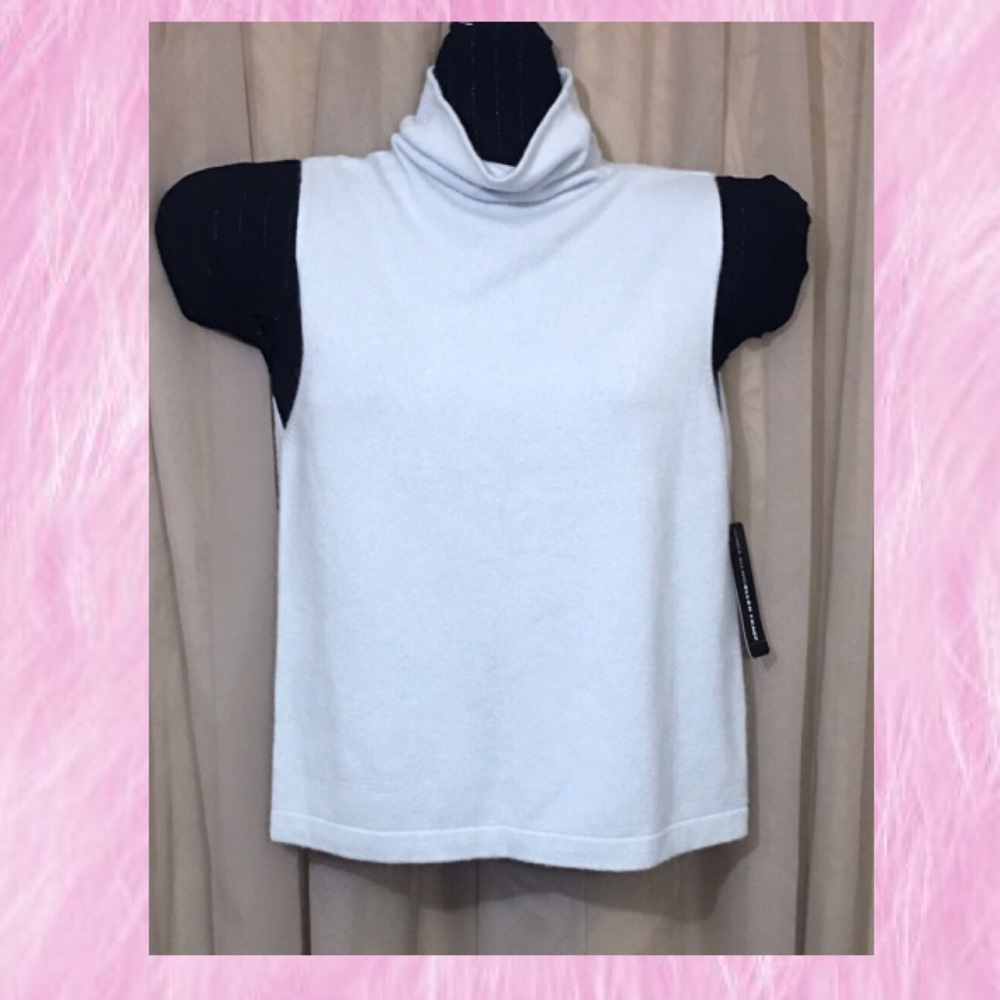 NWT Luxurious 100% Cashmere